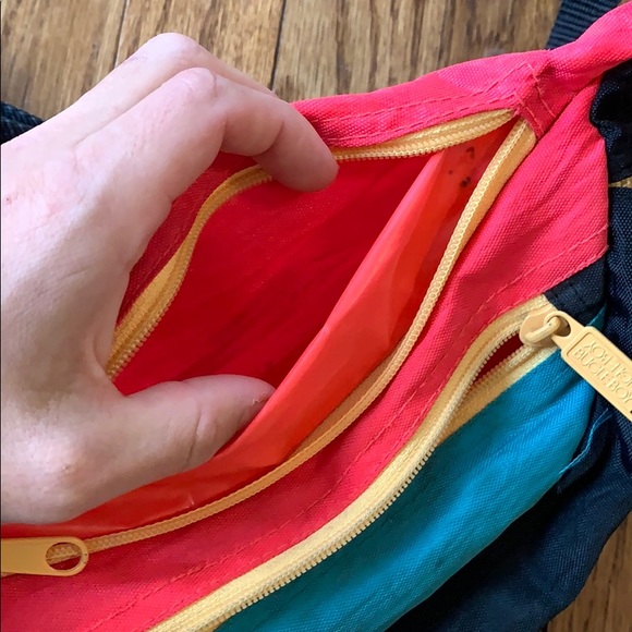 Bugle Boy Fannypack - Picture 5 of 6